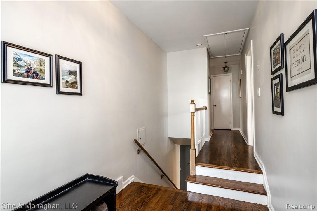 179 Stephens Road Grosse Pointe, MI 48236 - Photo 43 of 81 179 Stephens L004.jpg