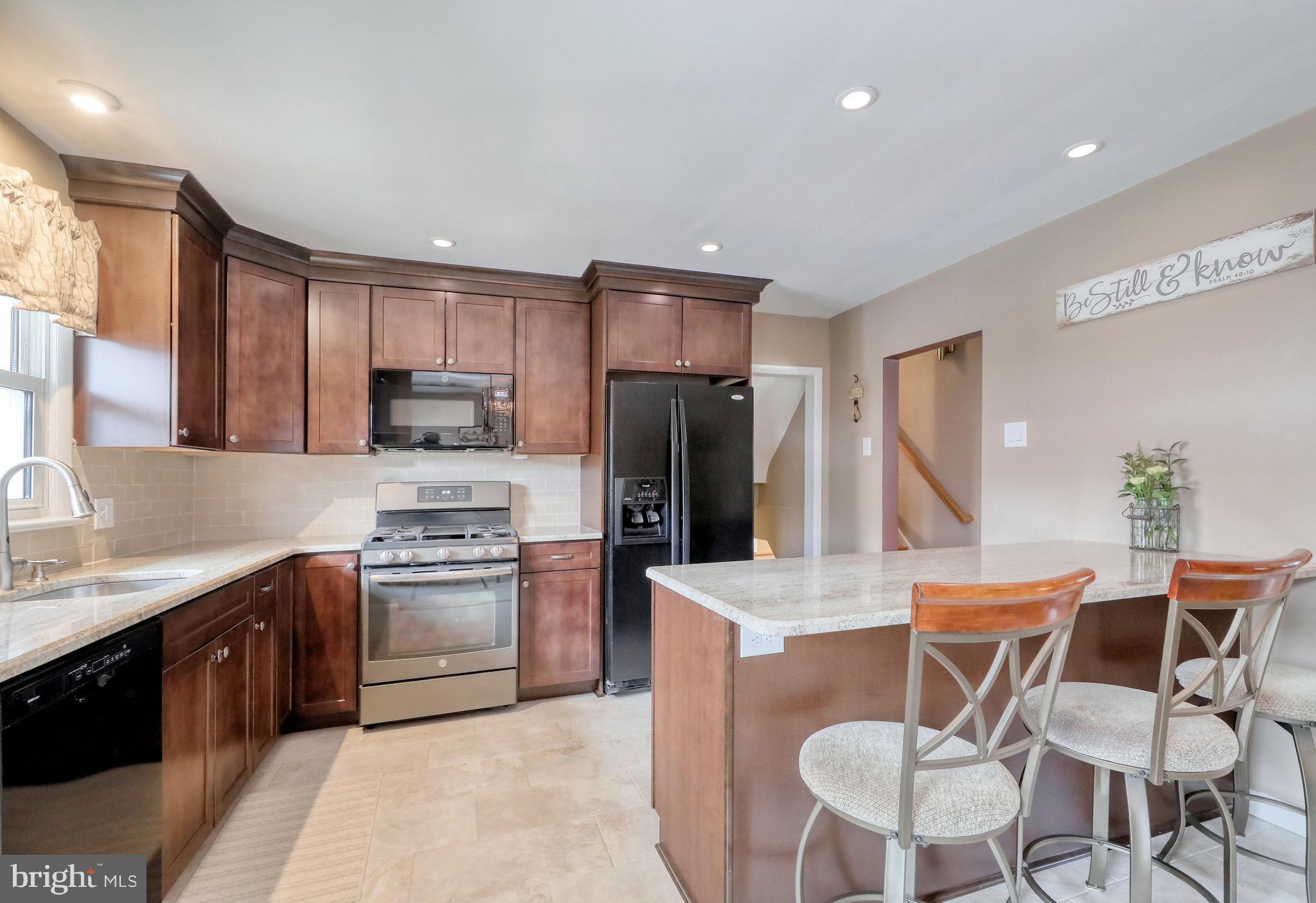 1636 Prospect Ridge Boulevard Haddon Heights, NJ 08035 - Photo 14 of 47 Updated Kitchen with Peninsula Seating