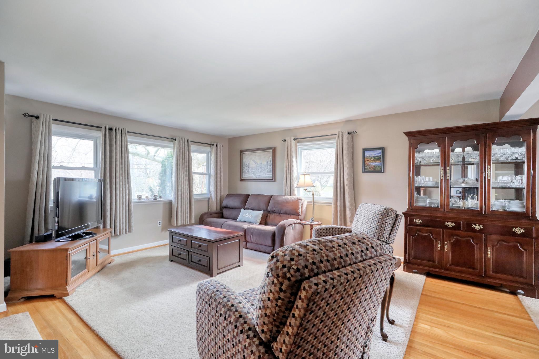 1636 Prospect Ridge Boulevard Haddon Heights, NJ 08035 - Photo 8 of 47 Beautiful Hardwood Floors!