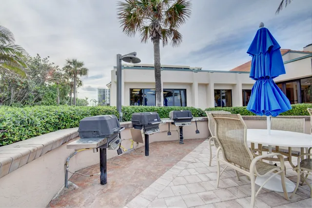 $889,000 | 3420 South Ocean Boulevard, Unit 4U, Highland Beach, FL 33487