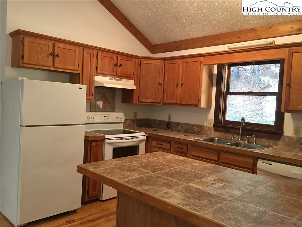 209 Old Hatch Lane Boone, NC 28607 - Photo 16 of 34 Gallery Image 16