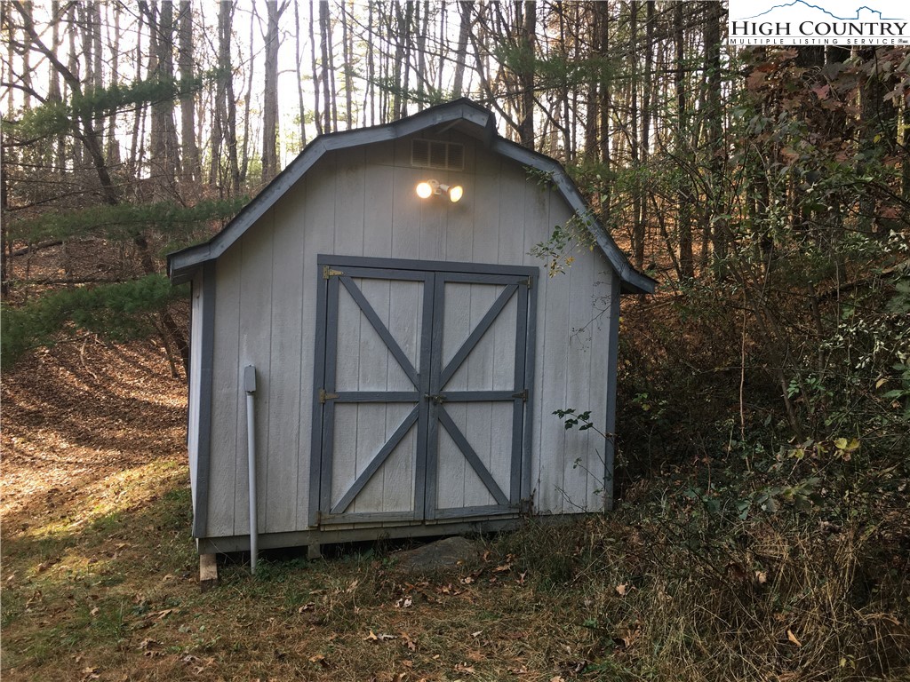 209 Old Hatch Lane Boone, NC 28607 - Photo 33 of 34 Gallery Image 33