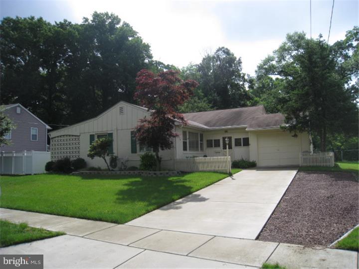 63 Winding Way Road Stratford, NJ 08084 - Photo 2 of 20