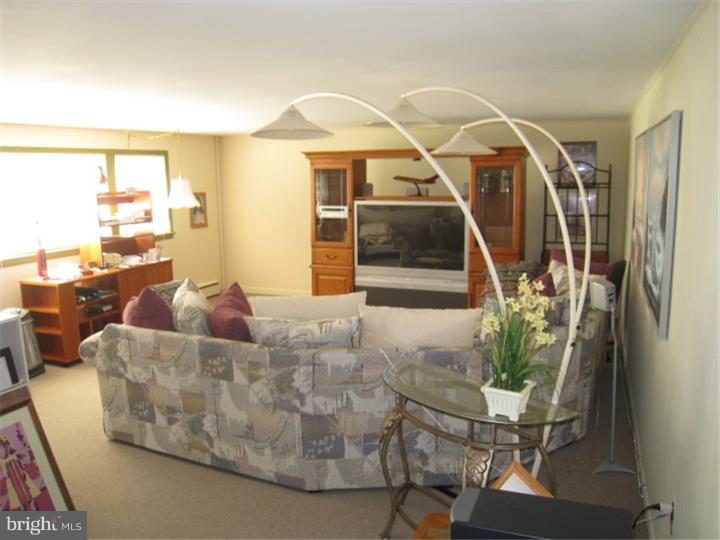 63 Winding Way Road Stratford, NJ 08084 - Photo 13 of 20