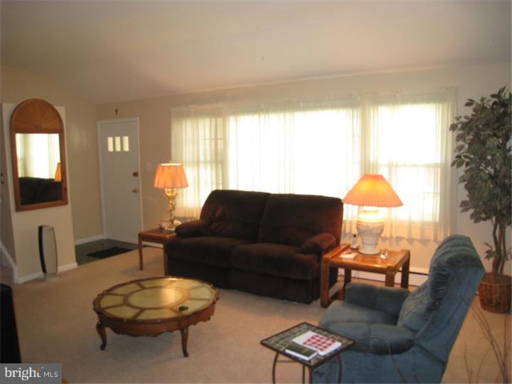 63 Winding Way Road Stratford, NJ 08084 - Photo 6 of 20