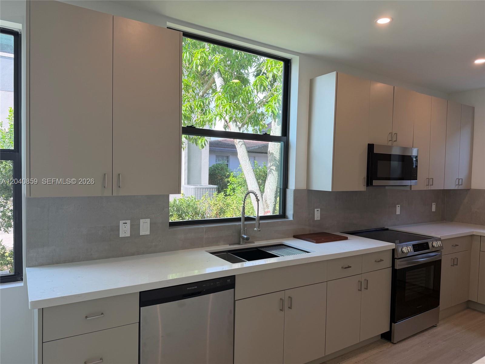 2240 Southwest 13th Street Miami, FL 33145 - Photo 7 of 34