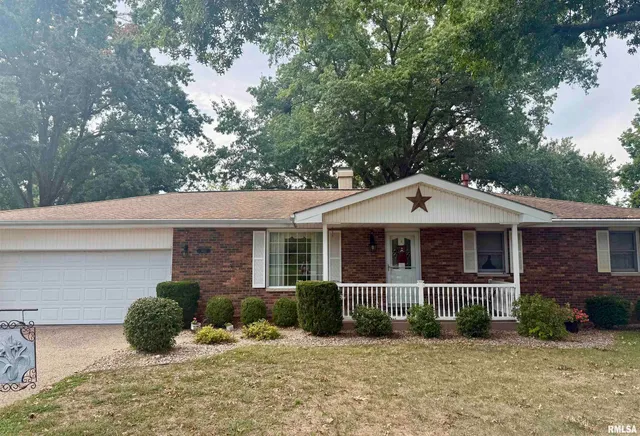 $289,500 | 1622 South 30th Street, Quincy, IL 62301