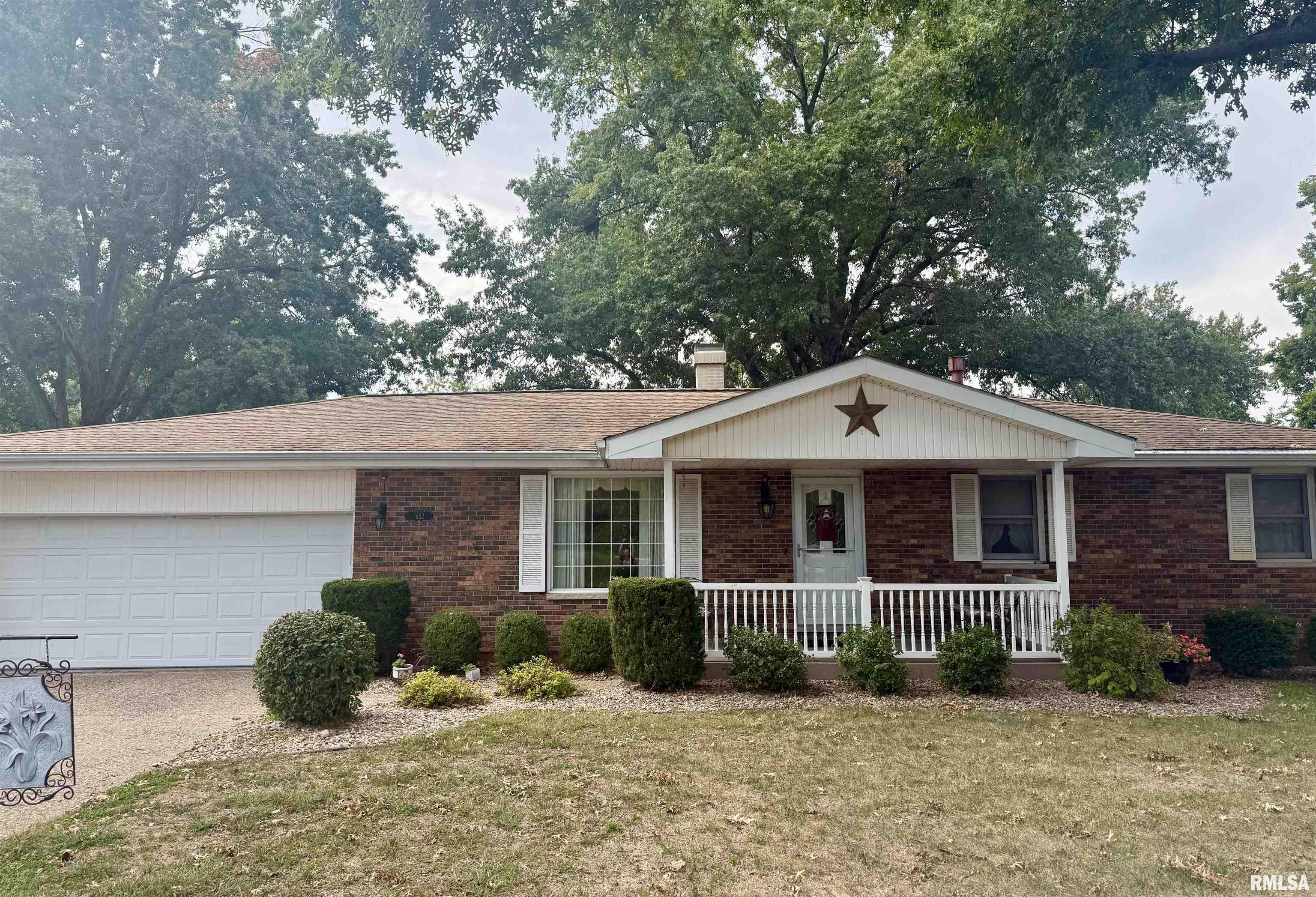 1622 South 30th Street Quincy, IL 62301 - Photo 1 of 21