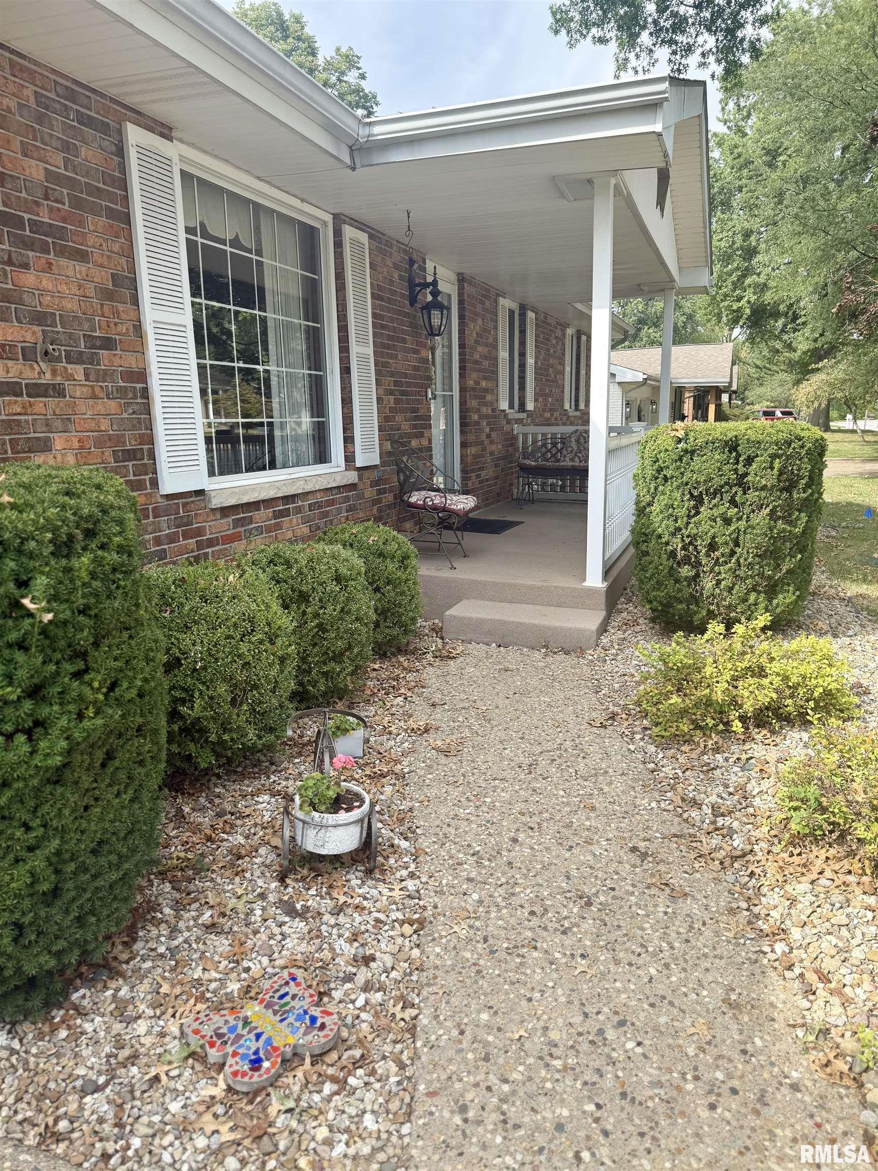 1622 South 30th Street Quincy, IL 62301 - Photo 3 of 21