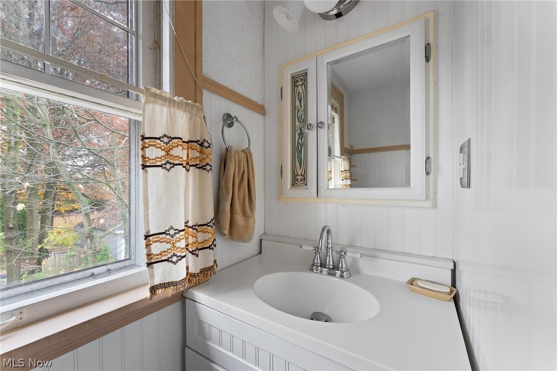 3431 Hopkins Road Youngstown, OH 44511 - Photo 19 of 23 Gallery Image 19