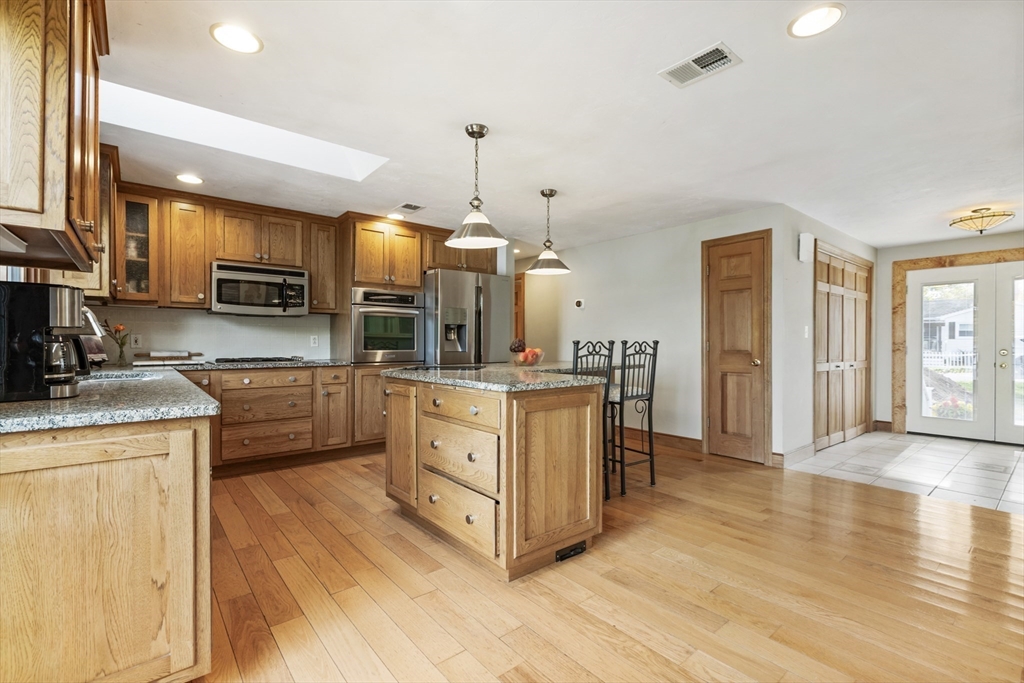 73 Ridge Road Foxboro, MA 02035 - Photo 12 of 40 Gallery Image 12