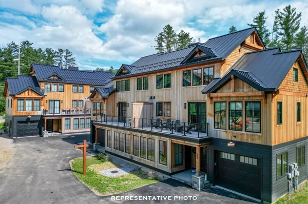 $1,995,000 | 3 Black Diamond Road, Unit 1, North Conway, NH 03860