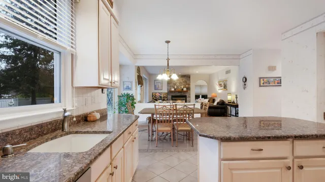 $965,000 | 15 Lori Lane, Huntingdon Valley, PA 19006