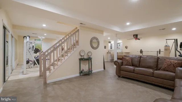 $965,000 | 15 Lori Lane, Huntingdon Valley, PA 19006