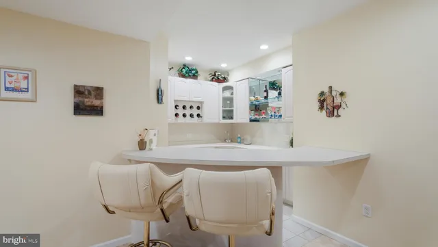 $965,000 | 15 Lori Lane, Huntingdon Valley, PA 19006