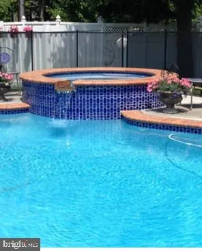 $965,000 | 15 Lori Lane, Huntingdon Valley, PA 19006