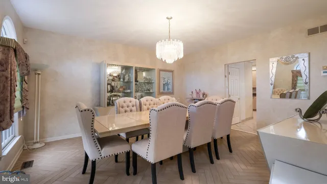 $965,000 | 15 Lori Lane, Huntingdon Valley, PA 19006