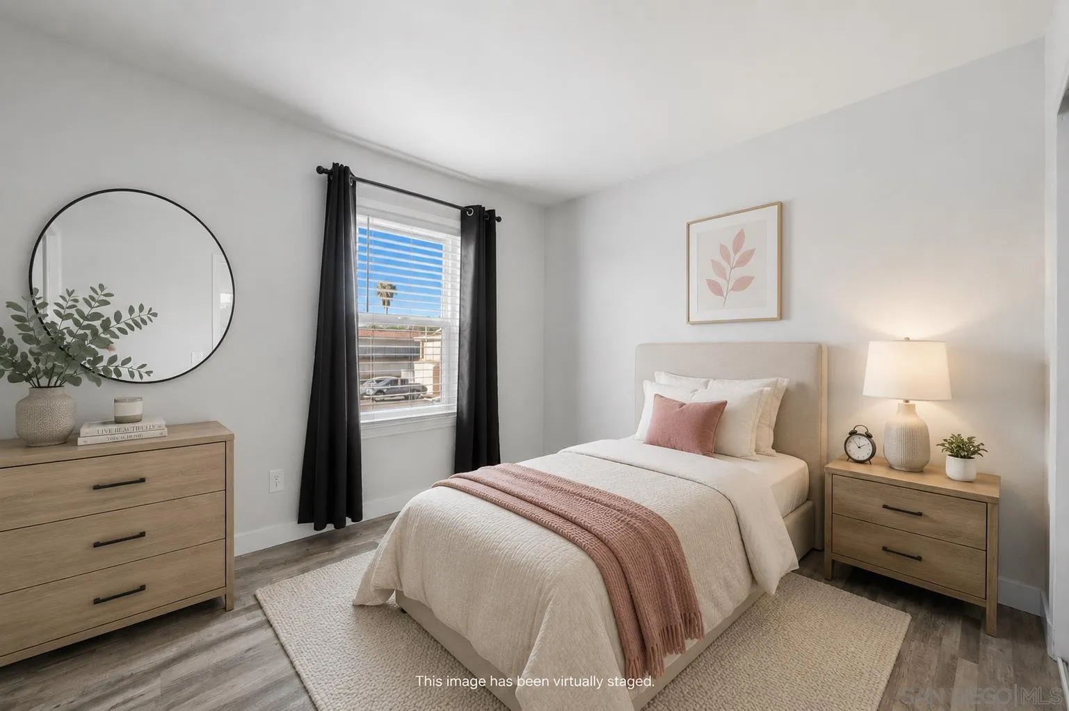 293 Sycamore Road, Unit 15 San Ysidro, CA 92173 - Photo 17 of 25 a bedroom with a bed and a dresser