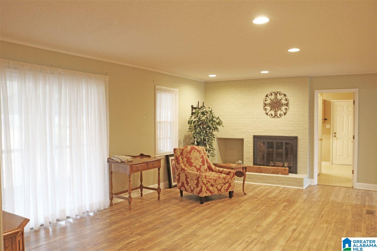 204 Carousel Corner Rainbow City, AL 35906 - Photo 8 of 23