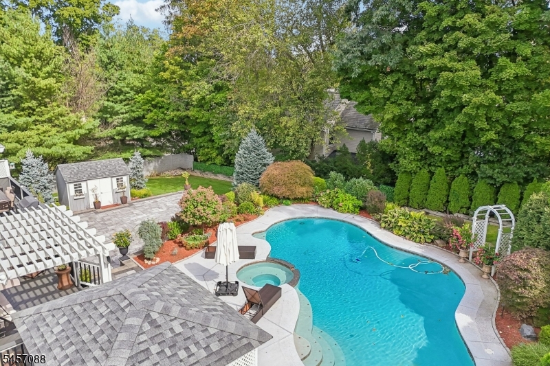 2 Lisa Road East Hanover, NJ 07936 - Photo 32 of 32 Gallery Image 32