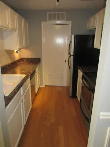 $1,600 | 325 Warm Springs Circle, Unit 325, Roswell, GA 30075