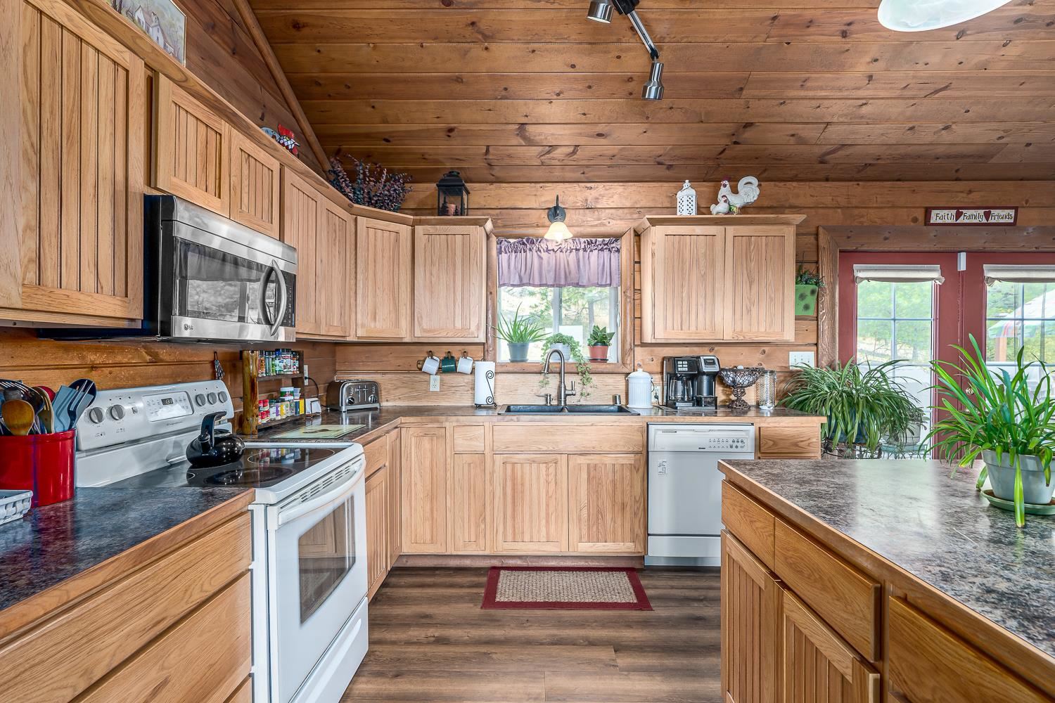 15426 East Nelson Road Elk, WA 99009 - Photo 9 of 48