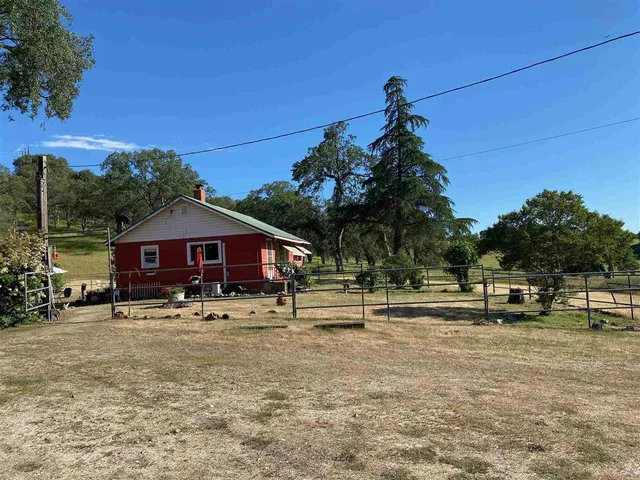a view of a basketball court