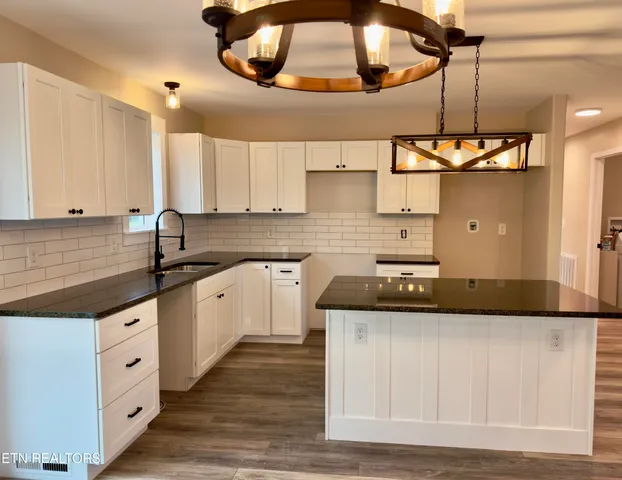 $345,900 | 127 Deer Ridge Drive, Rutledge, TN 37861