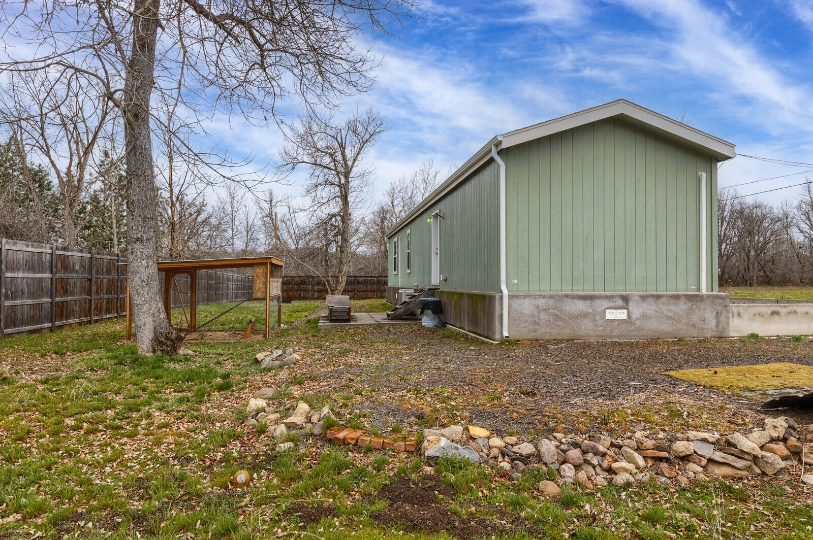 901 Riley Road Eagle Point, OR 97524 - Photo 32 of 46 925 Riley Road