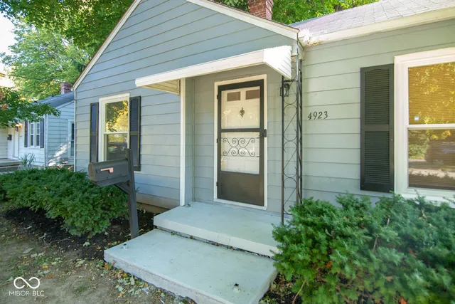 $1,600 | 4923 Carvel Avenue, Indianapolis, IN 46205
