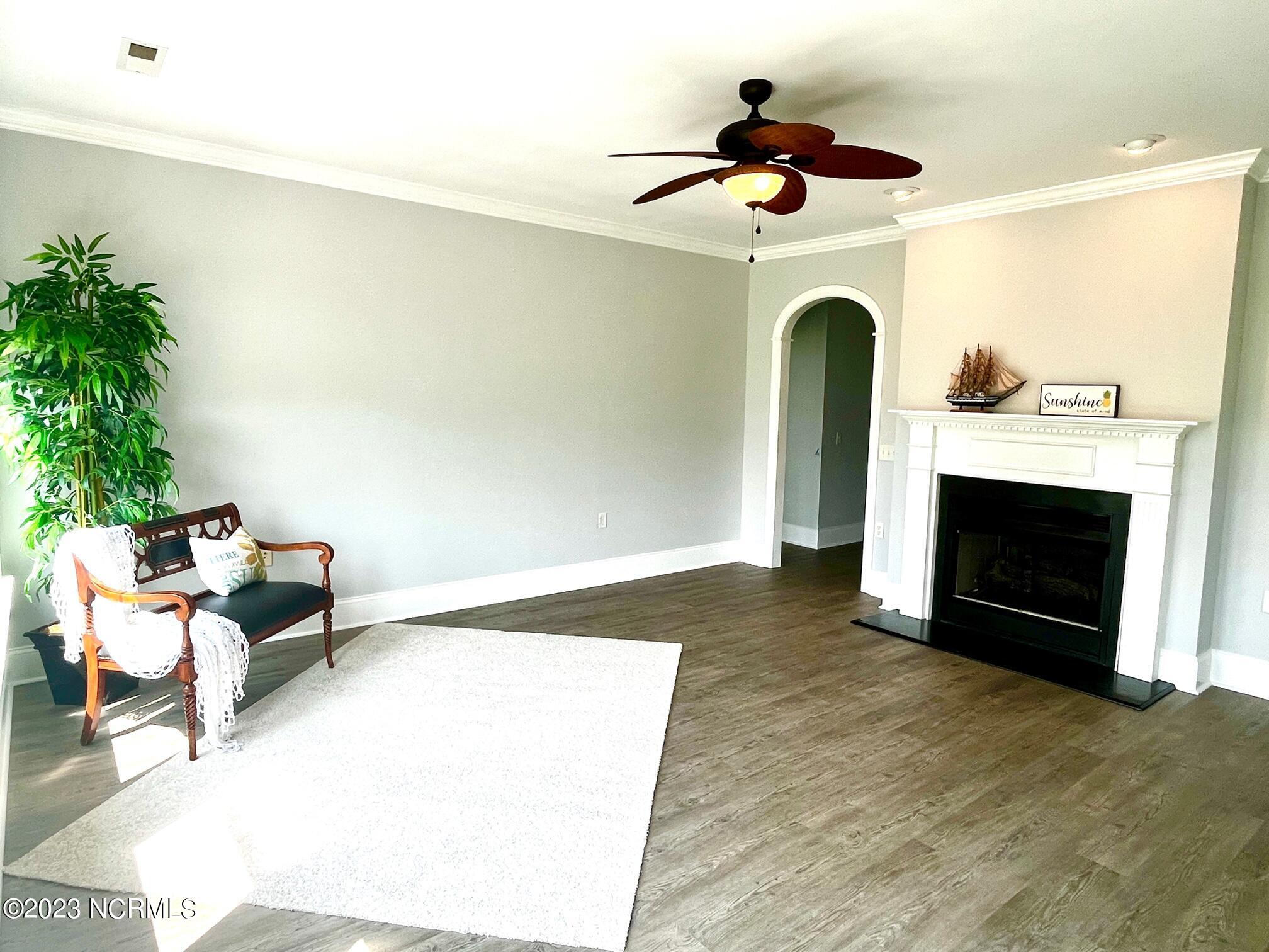 7176 Bonaventure Street Southwest Ocean Isle Beach, NC 28469 - Photo 9 of 30 33 Sunroom