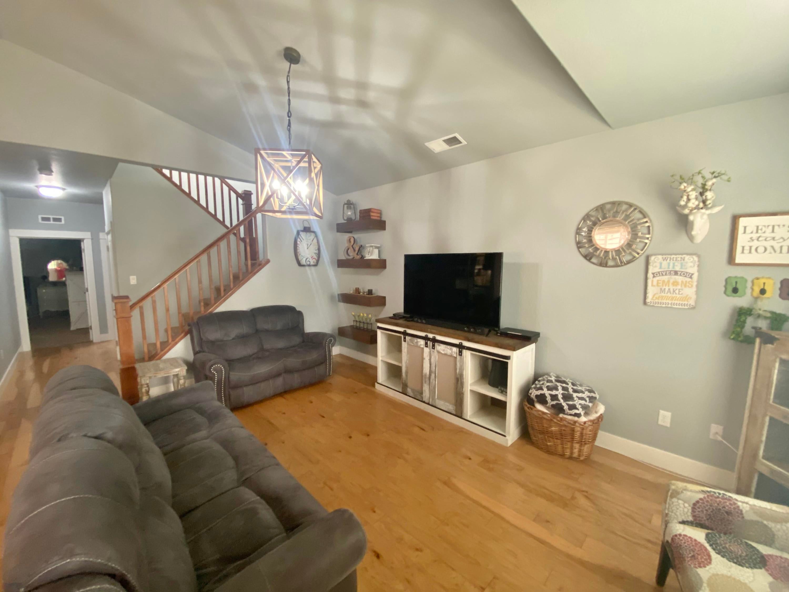 1150 Rustler Peak Street Central Point, OR 97502 - Photo 4 of 28 Living Area