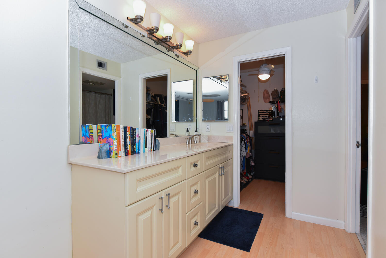4 Royal Palm Way, Unit 504 Boca Raton, FL 33432 - Photo 13 of 25 Main Dressing Area