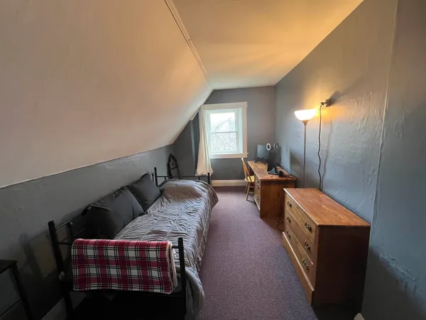 $325,000 | 2710 Dartmouth College Highway, Haverhill, NH 03774