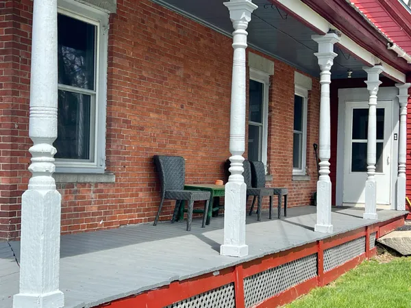 $325,000 | 2710 Dartmouth College Highway, Haverhill, NH 03774