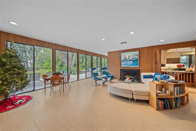 $12,500 | 3348 Old Oak Drive, Sarasota, FL 34239