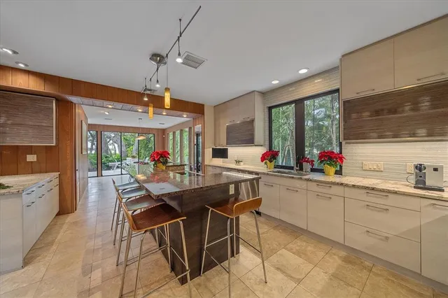 $12,500 | 3348 Old Oak Drive, Sarasota, FL 34239