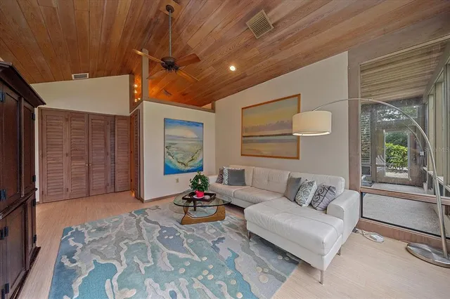 $12,500 | 3348 Old Oak Drive, Sarasota, FL 34239