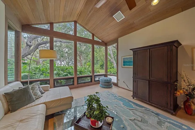 $12,500 | 3348 Old Oak Drive, Sarasota, FL 34239