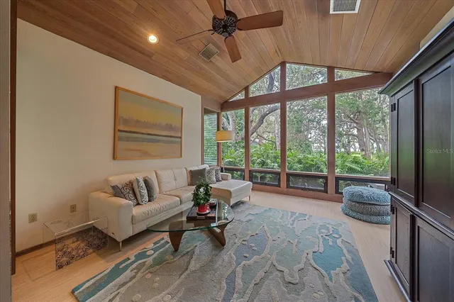 $12,500 | 3348 Old Oak Drive, Sarasota, FL 34239