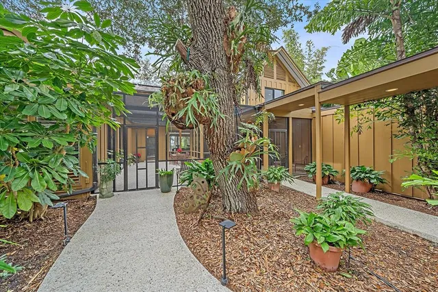 $12,500 | 3348 Old Oak Drive, Sarasota, FL 34239