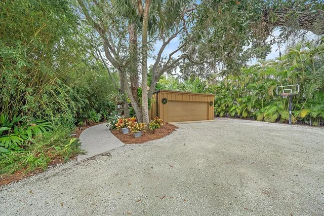 $12,500 | 3348 Old Oak Drive, Sarasota, FL 34239