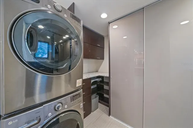 $12,500 | 3348 Old Oak Drive, Sarasota, FL 34239