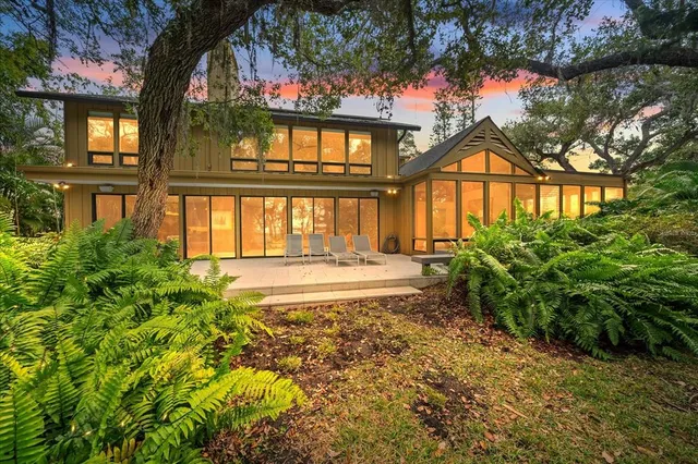 $12,500 | 3348 Old Oak Drive, Sarasota, FL 34239