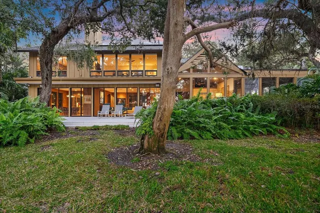 $12,500 | 3348 Old Oak Drive, Sarasota, FL 34239