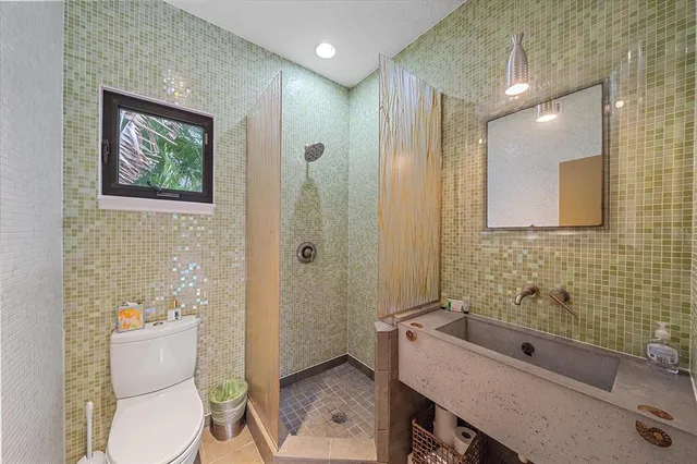 $12,500 | 3348 Old Oak Drive, Sarasota, FL 34239