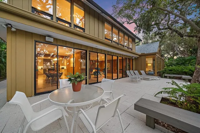 $12,500 | 3348 Old Oak Drive, Sarasota, FL 34239