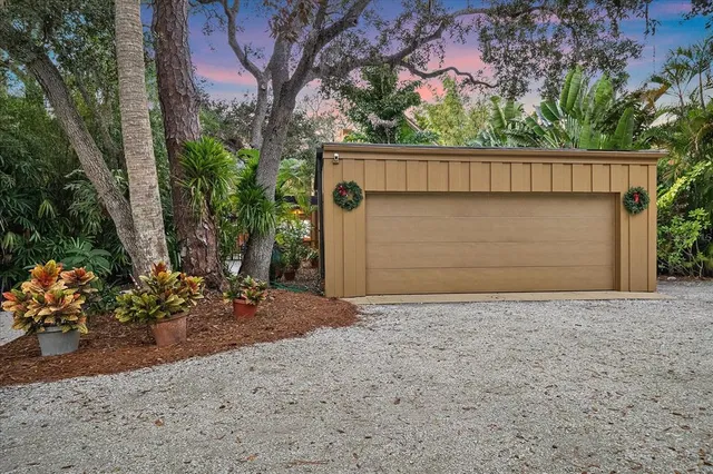 $12,500 | 3348 Old Oak Drive, Sarasota, FL 34239