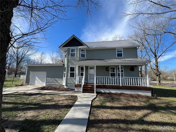 $275,000 | 300 South Bourbeuse Street, St. James, MO 65559