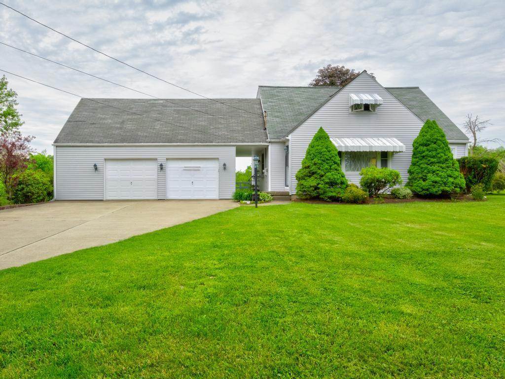 2296 Mercer Road New Brighton, PA 15066 - Photo 1 of 24 Gallery Image 1